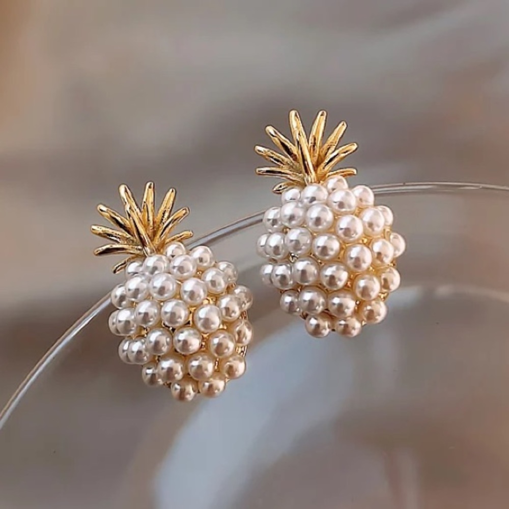 New⚡️ Pineapple Gold Pearl Stud Earrings